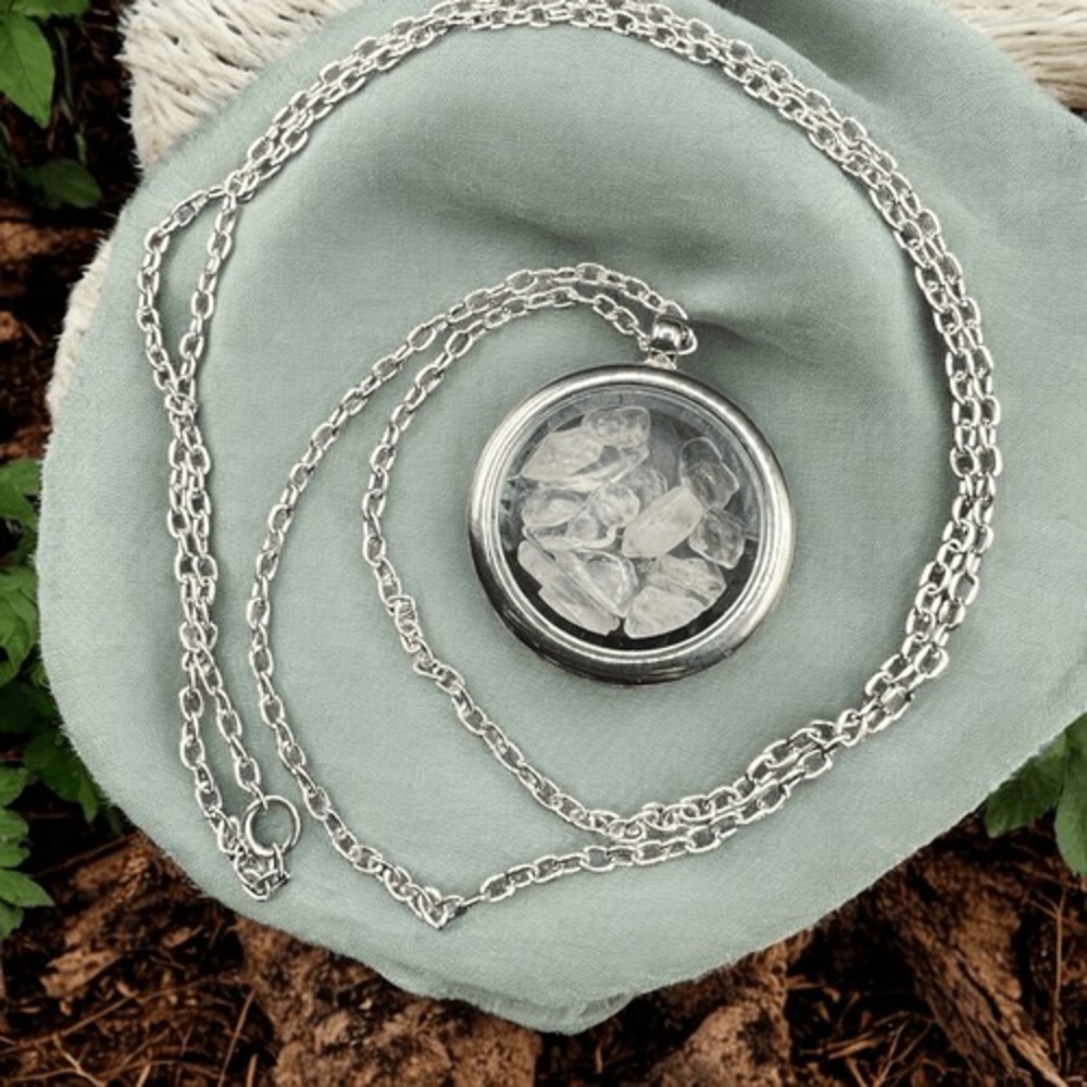 Herkimer Petroleum Quartz Crystal‎ UV Reactive Round Pendant Locket Necklace